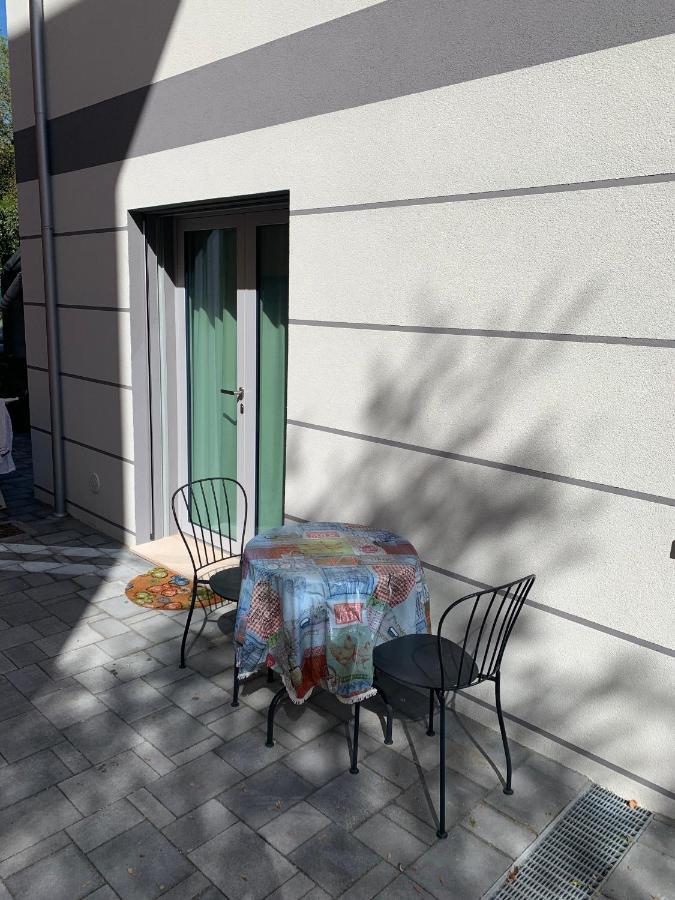 8 Di Cuori Bed and Breakfast Rimini Exteriör bild