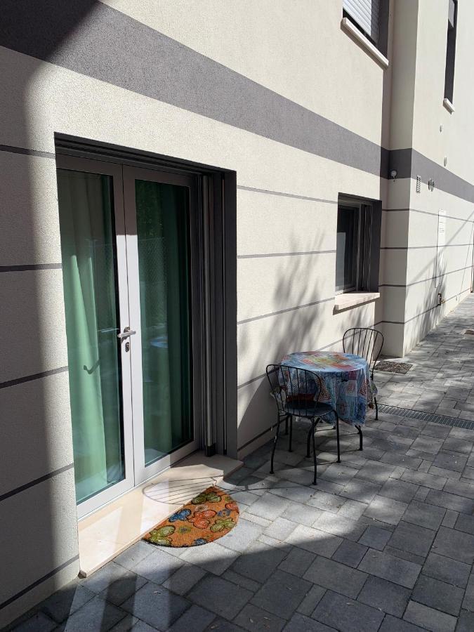 8 Di Cuori Bed and Breakfast Rimini Exteriör bild