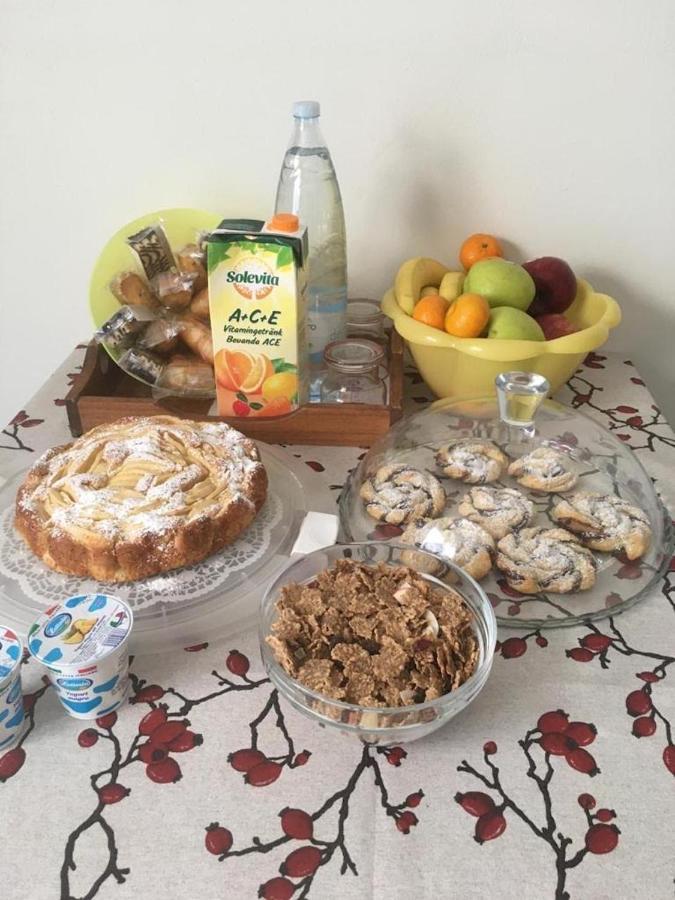 8 Di Cuori Bed and Breakfast Rimini Exteriör bild